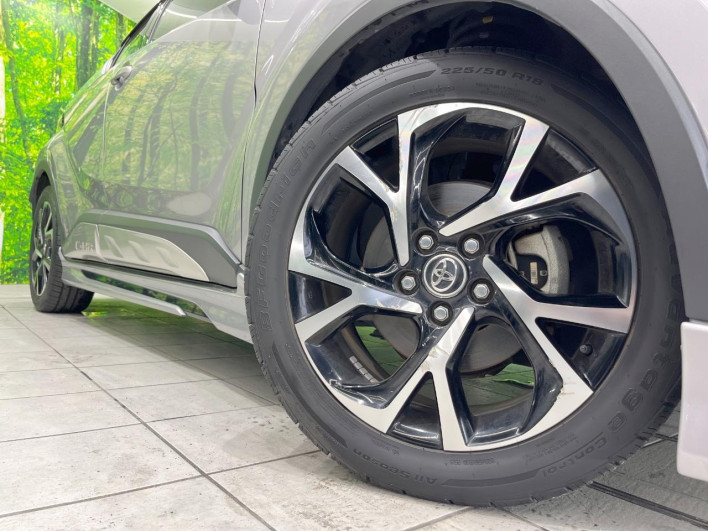 2017 Toyota C-HR DAA-ZYX10 (UW-6a13f1638943a)[17]