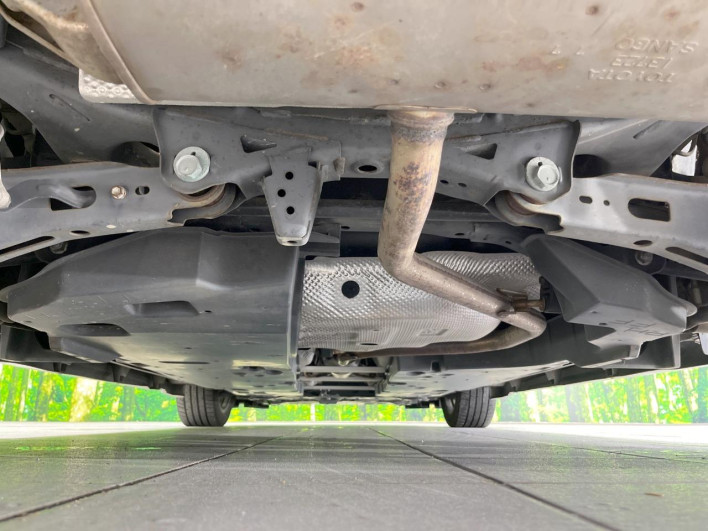 2017 Toyota C-HR DAA-ZYX10 (UW-6a13f1638943a)[25]