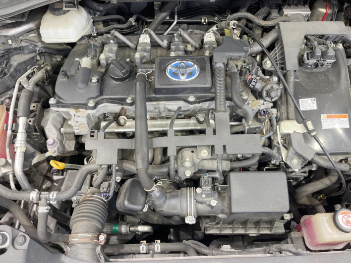 2017 Toyota C-HR DAA-ZYX10 (UW-6a13f1638943a)[16]