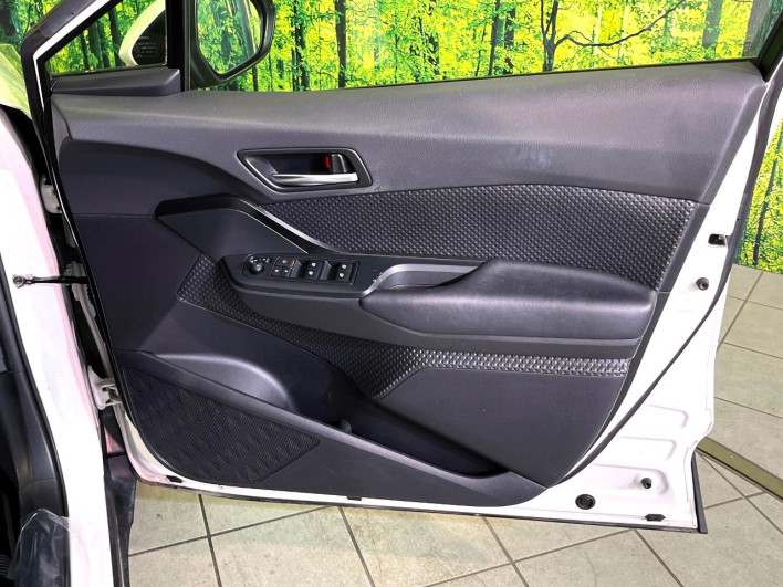2018 Toyota C-HR DAA-ZYX10 (UW-6a13f164f0cc9)[6]