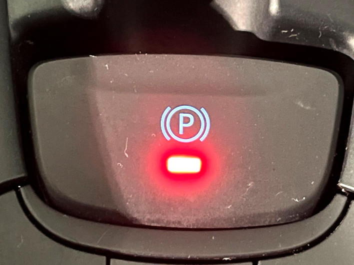 2018 Toyota C-HR DAA-ZYX10 (UW-6a13f164f0cc9)[16]