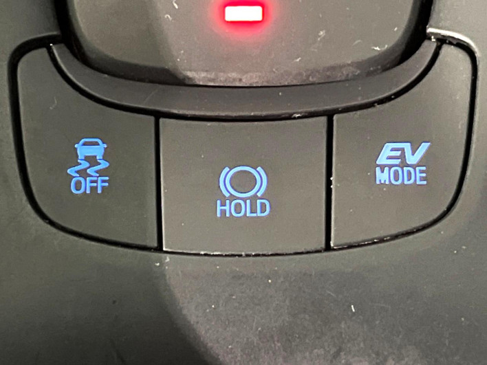 2018 Toyota C-HR DAA-ZYX10 (UW-6a13f164f0cc9)[17]