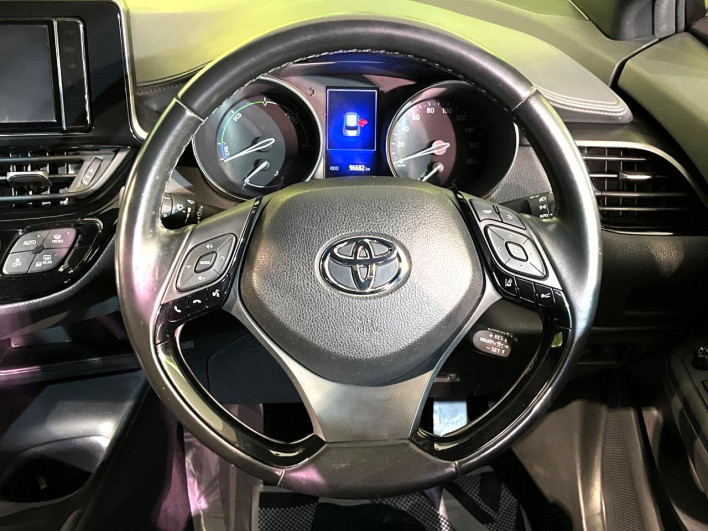 2018 Toyota C-HR DAA-ZYX10 (UW-6a13f164f0cc9)[5]