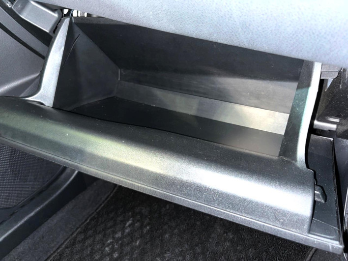 2018 Toyota C-HR DAA-ZYX10 (UW-6a13f164f0cc9)[19]