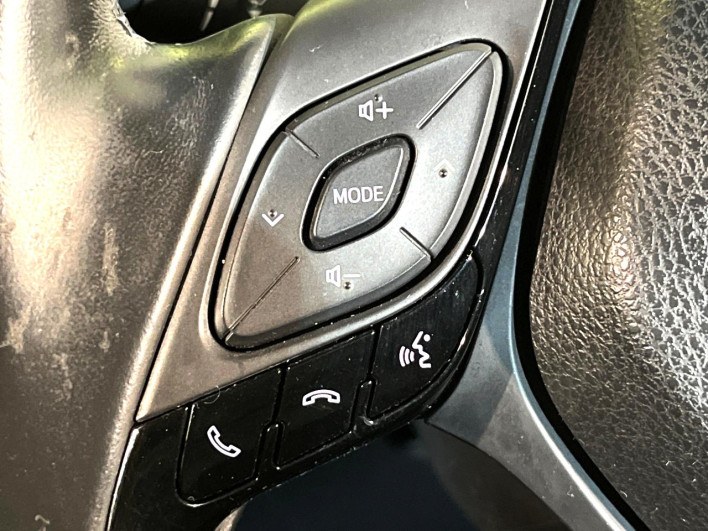 2018 Toyota C-HR DAA-ZYX10 (UW-6a13f164f0cc9)[20]