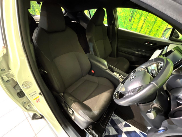 2018 Toyota C-HR DAA-ZYX10 (UW-6a13f164f0cc9)[26]