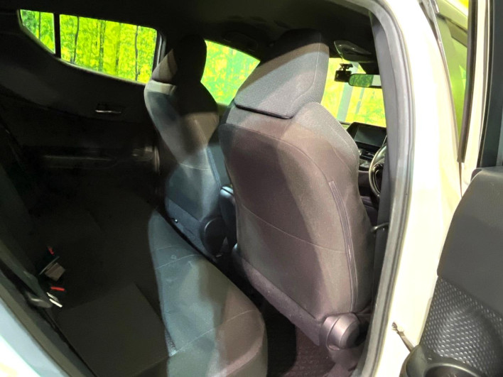 2018 Toyota C-HR DAA-ZYX10 (UW-6a13f164f0cc9)[28]