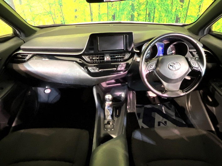 2018 Toyota C-HR DAA-ZYX10 (UW-6a13f164f0cc9)[4]