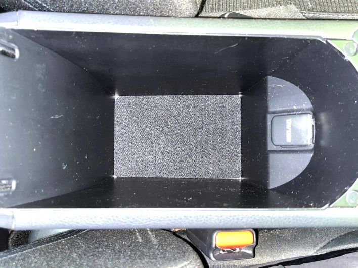 2018 Toyota C-HR DAA-ZYX10 (UW-6a13f164f0cc9)[18]