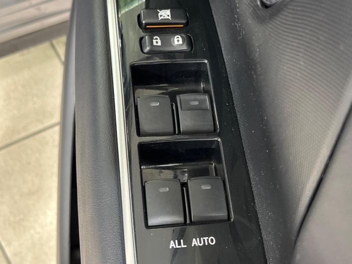 2013 Toyota Estima DBA-ACR55W (UW-6a150e2d762db)[11]