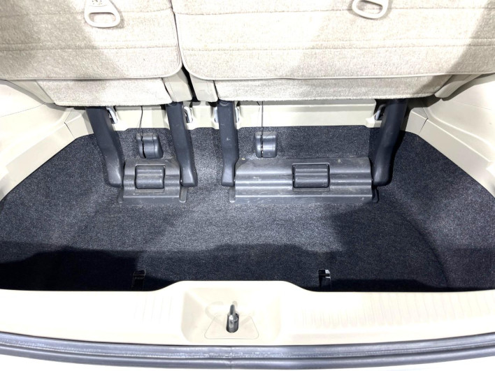 2010 Toyota Estima DBA-ACR55W (UW-6a150e2d8ef33)[26]