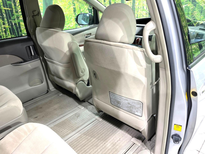 2010 Toyota Estima DBA-ACR55W (UW-6a150e2d8ef33)[21]