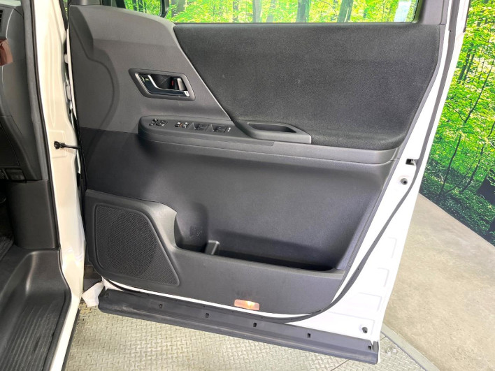 2012 Toyota Vellfire DBA-ANH20W (UW-6a150e3b84330)[27]