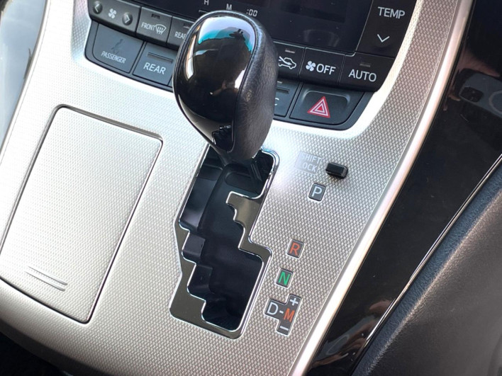 2012 Toyota Alphard DBA-ANH20W (UW-6a150e3b8a5a5)[6]