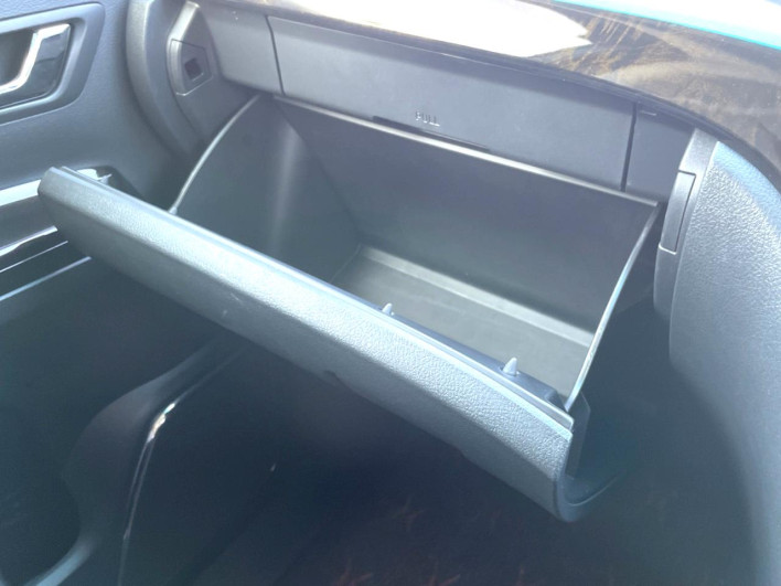 2012 Toyota Alphard DBA-ANH20W (UW-6a150e3b8a5a5)[15]