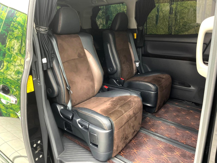 2013 Toyota Alphard DBA-ANH20W (UW-6a150e3b9463e)[28]