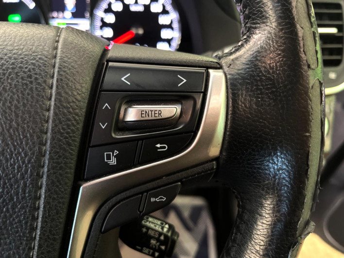 2016 Toyota Crown Hybrid DAA-AWS210 (UW-6a150e3ebdf4d)[27]