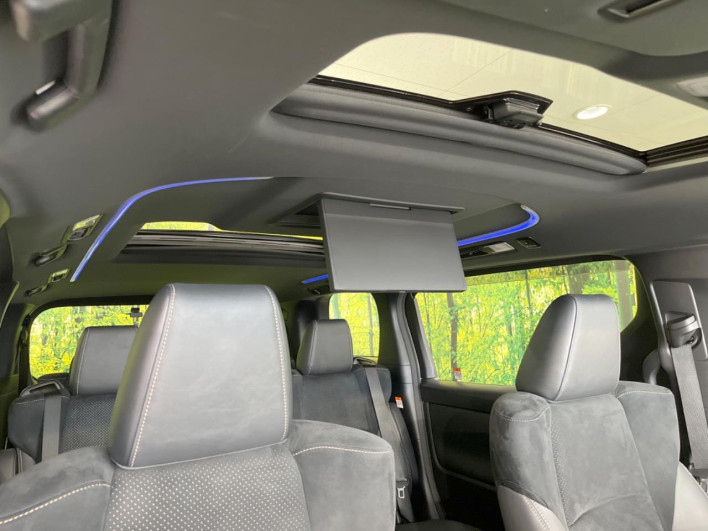 2022 Toyota Alphard Hybrid 6AA-AYH30W (UW-6a150e4d42f12)[26]