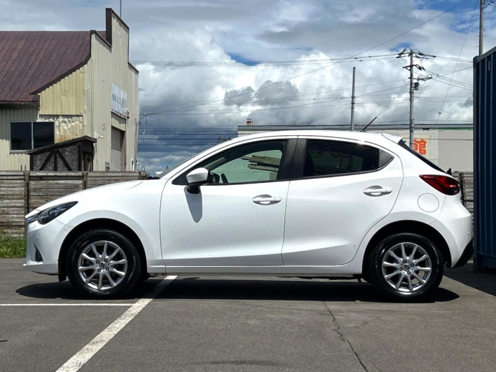 2015 Mazda Demio DBA-DJ3AS (UW-6a150e7cdbd1b)[7]