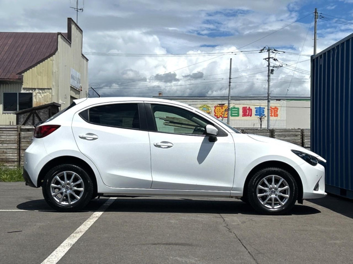 2015 Mazda Demio DBA-DJ3AS (UW-6a150e7cdbd1b)[11]