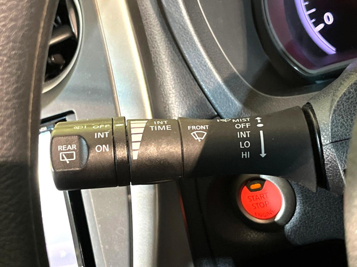 2012 Nissan Note DBA-E12 (UW-6a150e81ed997)[22]
