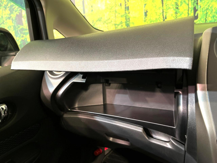 2012 Nissan Note DBA-E12 (UW-6a150e81ed997)[16]