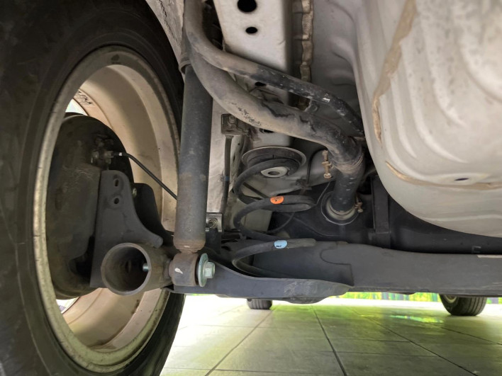 2014 Nissan Note DBA-E12 (UW-6a150e82b7044)[27]