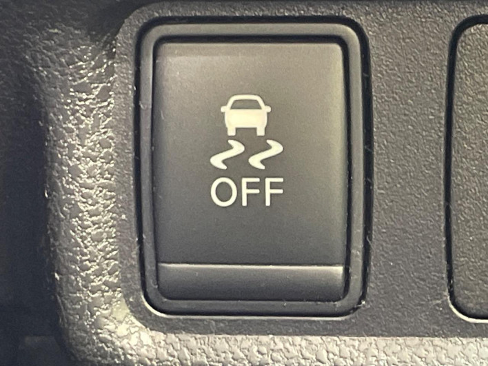 2016 Nissan Note DBA-E12 (UW-6a150e83ea7c8)[19]