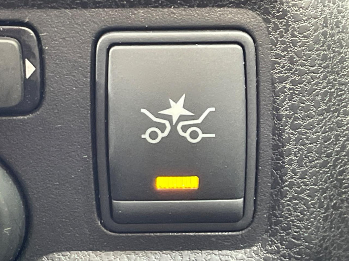 2016 Nissan Note DBA-E12 (UW-6a150e83ea7c8)[18]