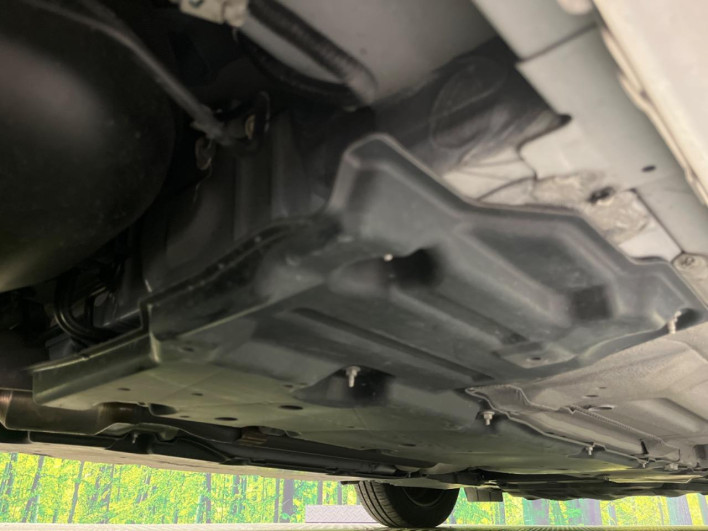 2021 Nissan Note 6AA-E13 (UW-6a150e85a9e5d)[20]