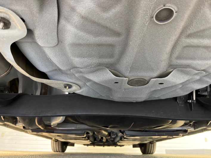 2021 Nissan Note 6AA-E13 (UW-6a150e861cd97)[10]