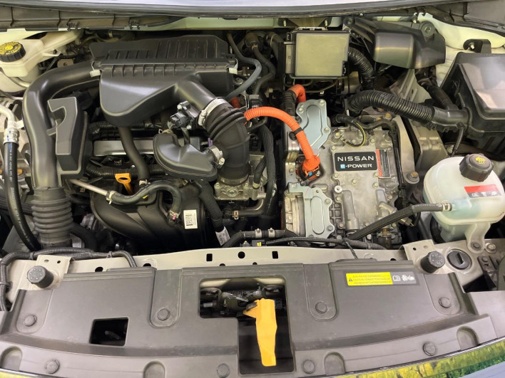 2021 Nissan Note 6AA-E13 (UW-6a150e861cd97)[17]
