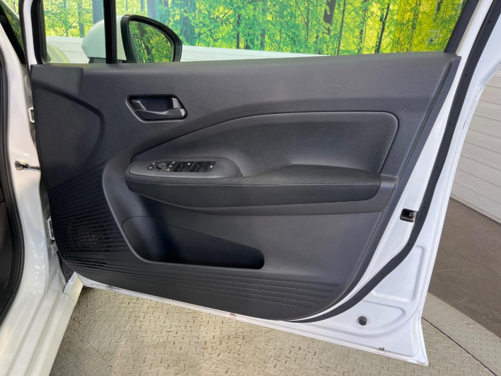 2021 Nissan Note 6AA-E13 (UW-6a150e861cd97)[16]