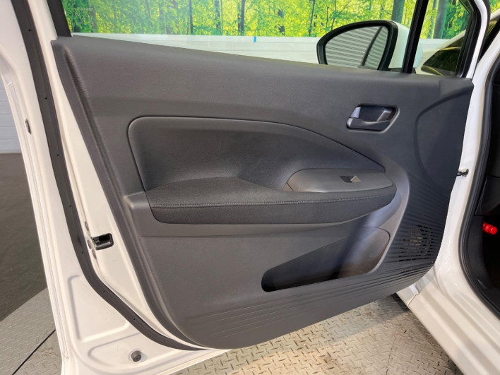 2021 Nissan Note 6AA-E13 (UW-6a150e861cd97)[18]