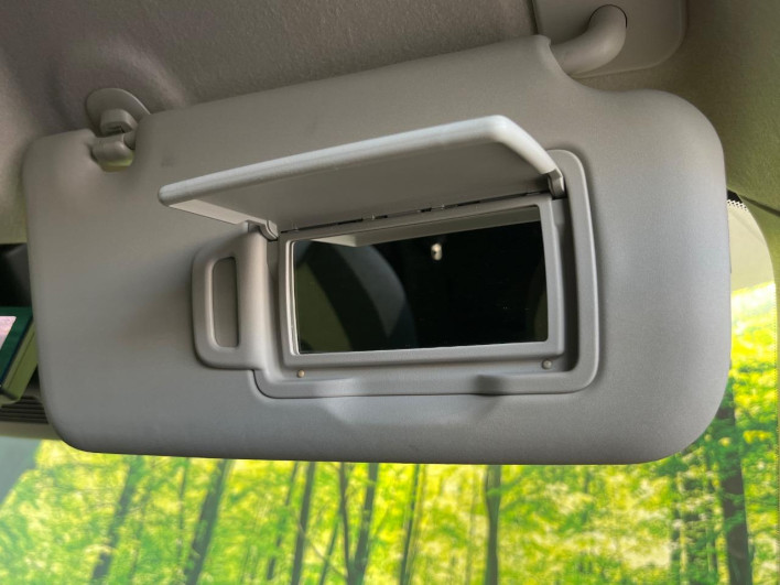 2022 Nissan Note 6AA-E13 (UW-6a150e86e1e28)[16]
