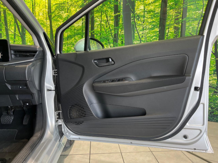 2022 Nissan Note 6AA-E13 (UW-6a150e86e1e28)[25]