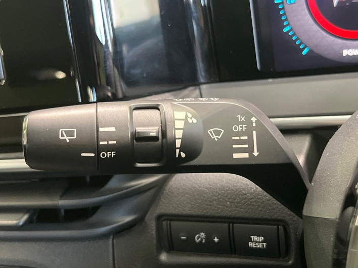 2022 Nissan Note 6AA-E13 (UW-6a150e86e1e28)[18]