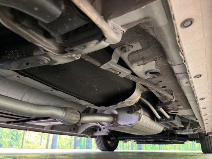2016 Nissan Serena DAA-GFC27 (UW-6a150e97ad59c)[24]