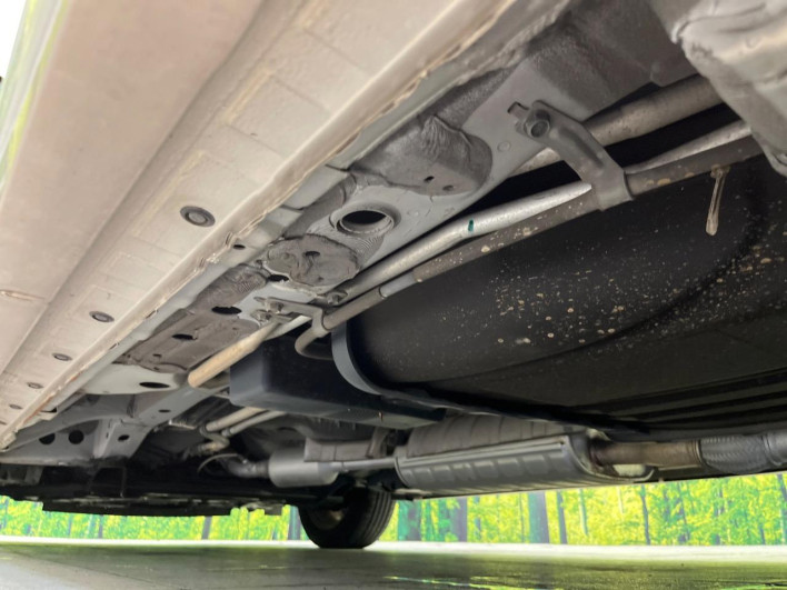 2016 Nissan Serena DAA-GFC27 (UW-6a150e97ad59c)[27]