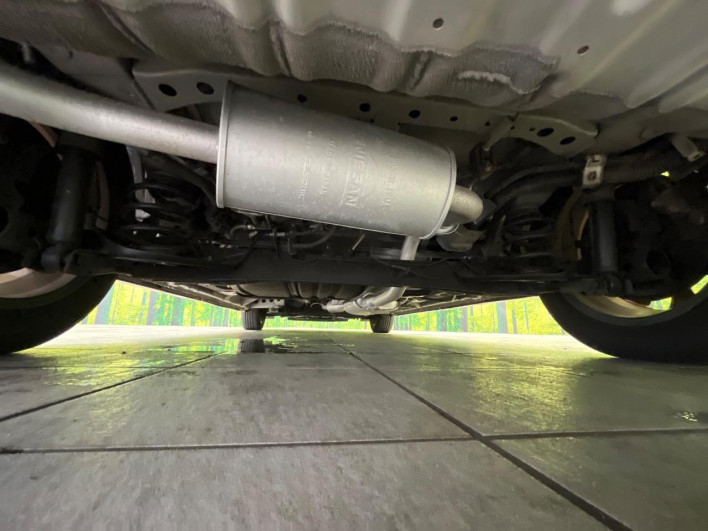 2016 Nissan Serena DAA-GFC27 (UW-6a150e97ad59c)[25]