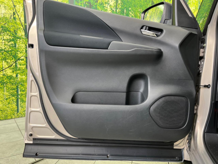 2016 Nissan Serena DAA-GFC27 (UW-6a150e97ad59c)[28]