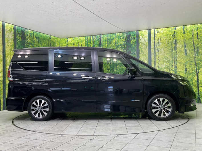 2017 Nissan Serena DAA-GFC27 (UW-6a150e98eff6a)[7]