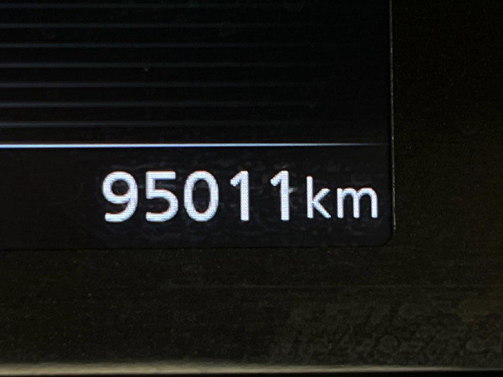 2017 Nissan Serena DAA-GFC27 (UW-6a150e98eff6a)[2]
