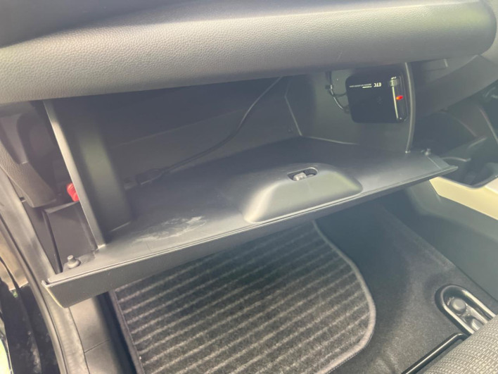 2013 Honda Fit DBA-GK3 (UW-6a150ea3ed2e7)[9]