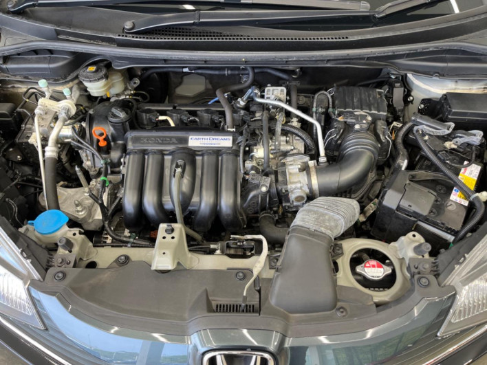 2013 Honda Fit DBA-GK3 (UW-6a150ea3ed2e7)[6]