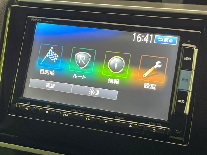 2013 Honda Fit DBA-GK4 (UW-6a150ea44d45b)[25]