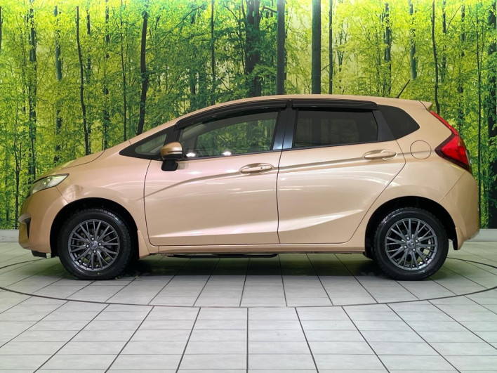 2013 Honda Fit DBA-GK4 (UW-6a150ea44d45b)[11]