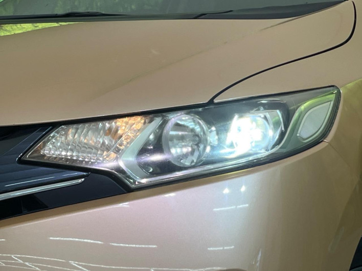 2013 Honda Fit DBA-GK4 (UW-6a150ea44d45b)[13]