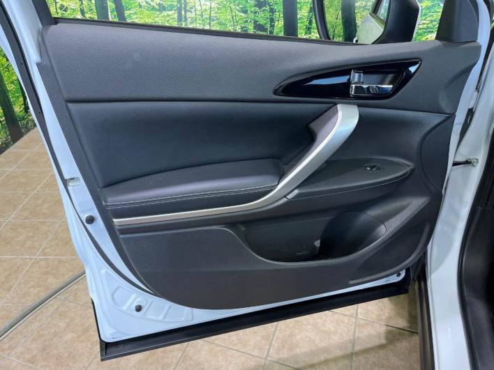 2023 Mitsubishi Eclipse Cross PHEV 5LA-GL3W (UW-6a150ea4ac2ec)[21]
