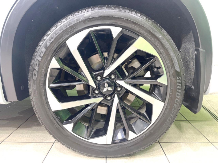 2022 Mitsubishi OUTLANDER PHEV 5LA-GN0W (UW-6a150ea63f567)[13]
